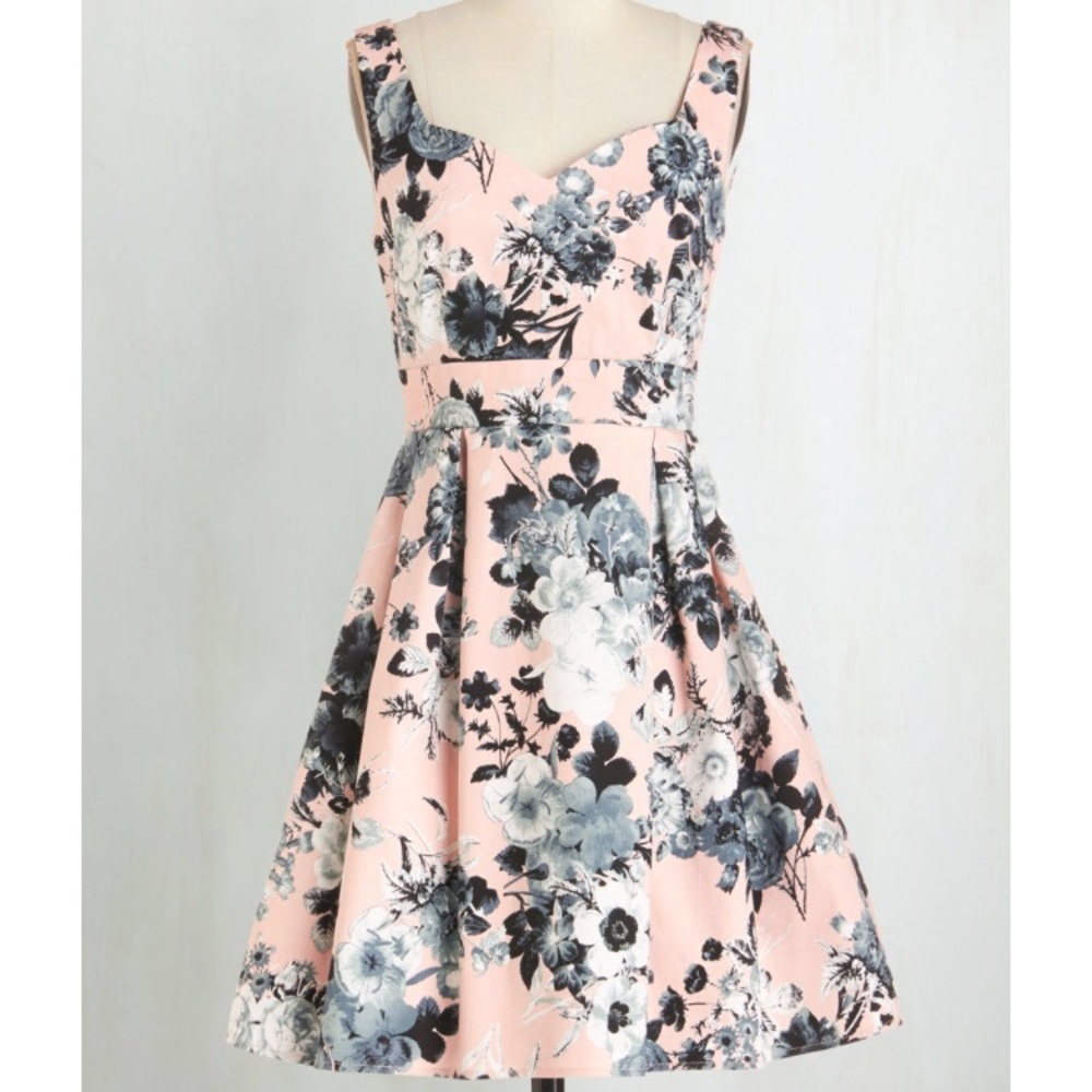 ModCloth EUC bright and flattering summer dress